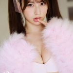 【写真特集】雪平莉左が肩出しのセクシーな白ワンピで登場！水着衣装あり2023年カレンダーの魅力語る！「今年は躍進の年」