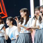 【ライブレポート】日向坂46が年末恒例「ひなくり2022」でサンタに！四期生「おもてなし会」＆「4回目のひな誕祭」の開催も発表