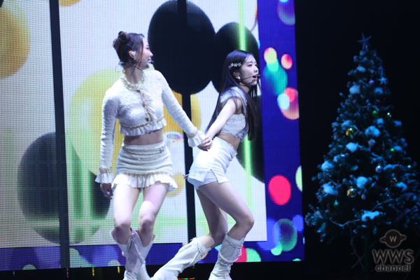 LIMELIGHT(라임라잇)、美脚際立つミニ丈白衣装でプレデビューパフォーマンス！＜2022 Mnet Japan Fan’s Choice Awards＞