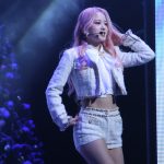 LIMELIGHT(라임라잇)、美脚際立つミニ丈白衣装でプレデビューパフォーマンス！＜2022 Mnet Japan Fan’s Choice Awards＞