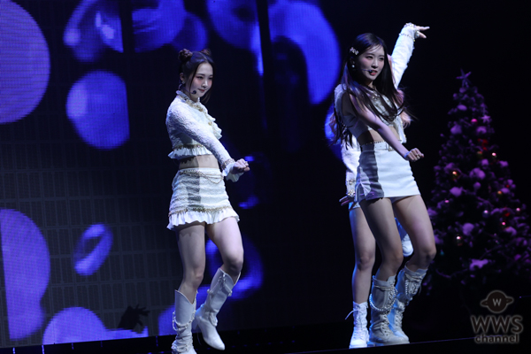 LIMELIGHT(라임라잇)、美脚際立つミニ丈白衣装でプレデビューパフォーマンス！＜2022 Mnet Japan Fan’s Choice Awards＞