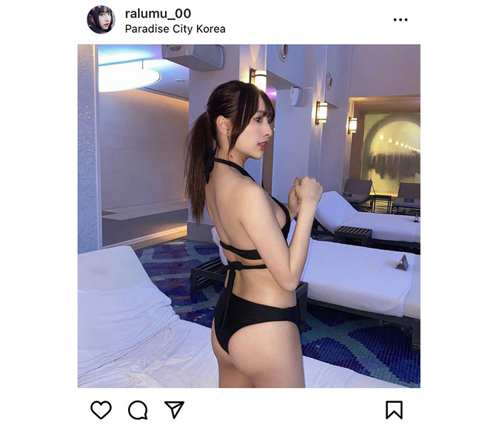 藤川らるむ、黒ビキニで抜群スタイル＆美尻あらわに！「めっちゃ綺麗」「グラビア出して！」の声も