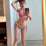 板野友美、水着姿で見事なくびれライン披露！体型管理の苦労も明かす