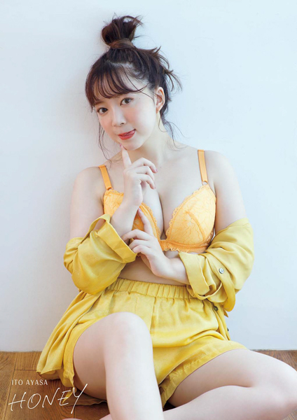 伊藤彩沙、初ランジェリーにも挑戦した写真集は821点！「男女ともに楽しめる写真集に仕上がっていると思います」