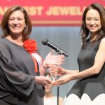 【写真特集】永作博美、娘とのエピソードを交えジュエリーの魅力を語る＜第34回日本ジュエリーベストドレッサー賞＞