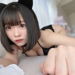 トキメロ・湊川みる、黒猫ビキニでふっくら透明バスト見せつけ