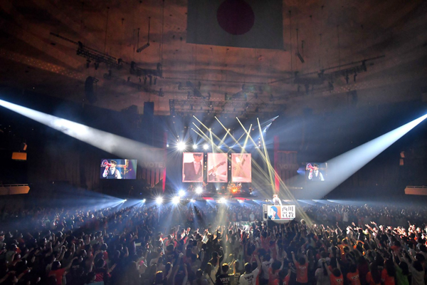 T.M.Revolution、47都道府県ツアー東京公演を日本武道館で開催