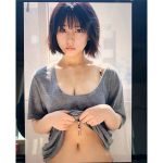 HKT48・田中美久、しっとり見つめるセクシー脱ぎショット公開