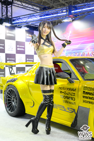 【写真特集】コスプレイヤー・月野もも、ヘソ出しコスチュームで美麗スタイル披露！＜東京オートサロン 2023＞