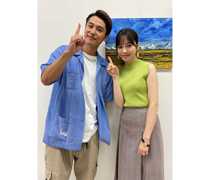 【私のシてくれないフェロモン彼氏】島崎遥香＆堀井新太、笑顔の『1ポーズ』にファンから反響ぞくぞく