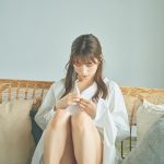 雪平莉左、主観目線で楽しめる「エモカワ」写真集が配信中
