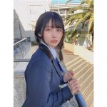 葵音琴（ツキアト）、制服姿で三つ編みの美少女ショットを披露「こんな子が隣にいたら最高」と歓喜の声！