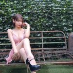 小日向結衣がピンクのセクシー衣装でエリザベート撮影会に登場！
