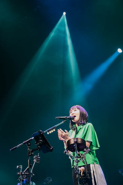 矢井田 瞳が新作『オールライト』を手に地元大阪で新年初ライブ開催