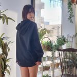 橘エマ、豊満なボディを強調したブラウンランジェリー衣装でエリザベート撮影会に登場！