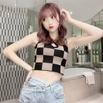 咲真ゆか(MyDearDarlin’)がチェック柄のキャミ姿に脇見せポーズでファンを魅了！