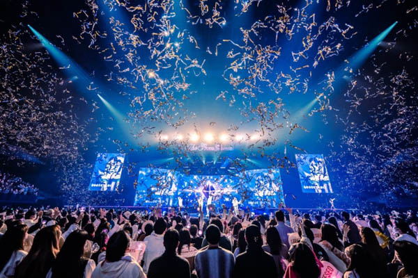 K-POPガールズグループ・IVE、日本初の単独ファンコンサートのチケットが即日完売!約57,000人のファンを魅了