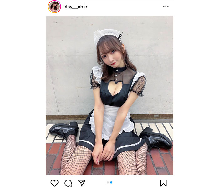 elsy・愛森ちえ、胸開きメイドコスチュームでフェチ詰め込み！