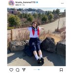 NGT48・本間日陽、セーラー服姿で伸び伸びするオフショットが可愛すぎる！