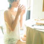 椿野ゆうこ（ひめもすオーケストラ）、天真爛漫な幼さと大人っぽさの狭間を行き来する1st写真集『椿の色』発売