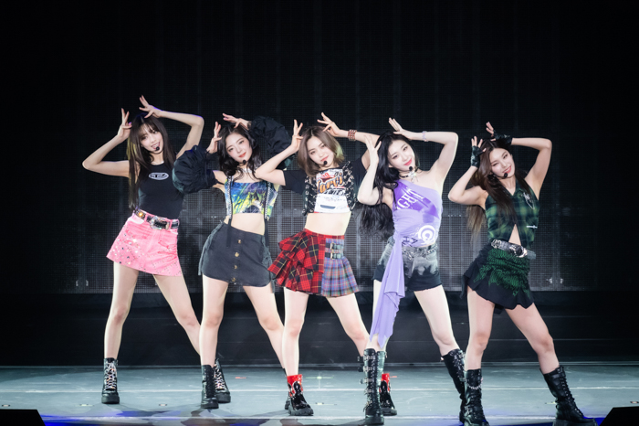 ITZY、ミニスカ衣装で初の単独日本公演を成功！秋にJAPAN 1st Albumリリースを緊急発表