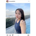 黒嵜菜々子（Peel the Apple）、スクール水着風の水着でデコ出し