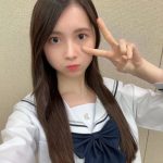 AKB48・水島美結、制服コーデで脚線美披露！「制服かわいすぎる」「似合ってる」と反響も