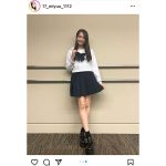 AKB48・水島美結、制服コーデで脚線美披露！「制服かわいすぎる」「似合ってる」と反響も