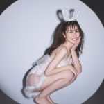 宮下かな子が芸能界引退を発表＆最初で最後の作品集で美ボディ披露