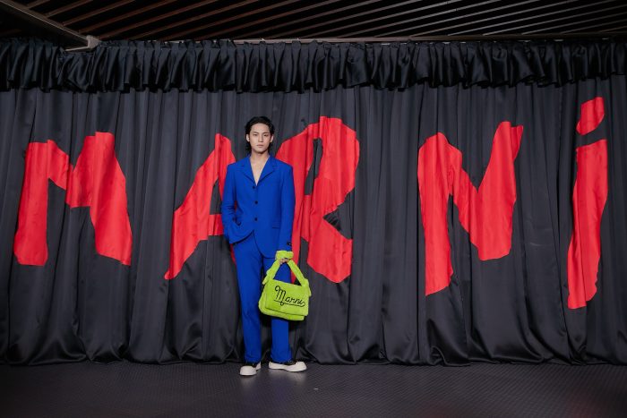 SEVENTEEN・MINGYU、「マルニ」ファッションショーでブルーのスタイリングで魅了＜MARNI FALL WINTER 2023 FASHION SHOW IN TOKYO＞