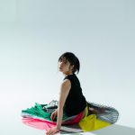 日向坂46・丹生明里、新センターの貫禄で魅せるグラビア披露