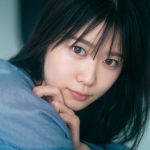 日向坂46・丹生明里、新センターの貫禄で魅せるグラビア披露