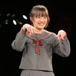 【写真特集】中島瑠菜さん、「制服アワード」でグレーのセーラー服を着こなしにっこりスマイル＜第10回日本制服アワード＞