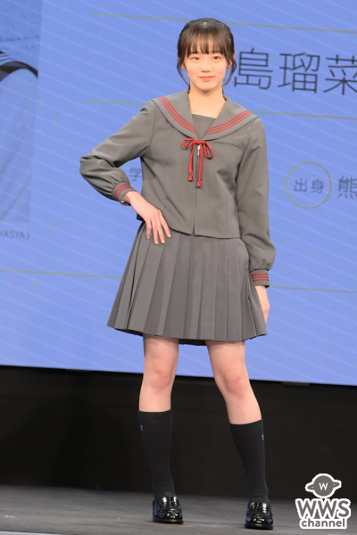 【写真特集】中島瑠菜さん、「制服アワード」でグレーのセーラー服を着こなしにっこりスマイル＜第10回日本制服アワード＞