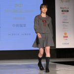 【写真特集】中島瑠菜さん、「制服アワード」でグレーのセーラー服を着こなしにっこりスマイル＜第10回日本制服アワード＞