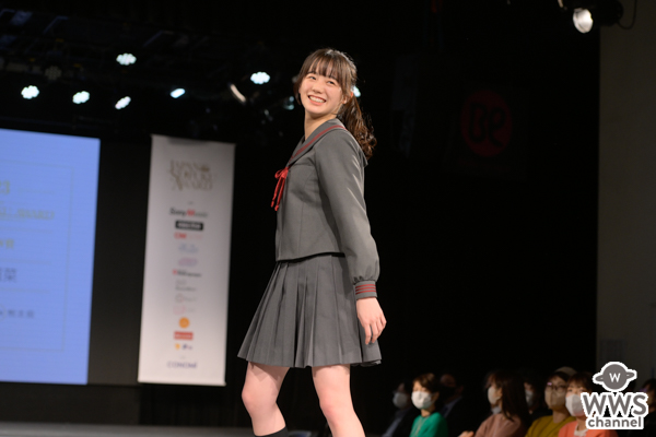 【写真特集】中島瑠菜さん、「制服アワード」でグレーのセーラー服を着こなしにっこりスマイル＜第10回日本制服アワード＞