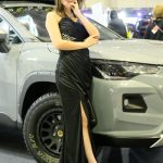 【写真特集】レースクイーン・桐嶋しずく、エレガントな黒ドレスから美脚チラリ＜東京オートサロン2023＞