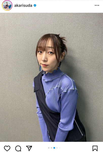 須田亜香里、アシメ衣装で披露した美脚に歓喜の声ぞくぞく