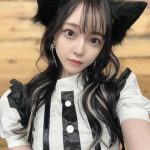 由良朱合、猫耳メイドコスでセクシーな絶対領域チラリ！