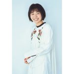 河村花、天真爛漫な笑顔をグラビアページからお届け！
