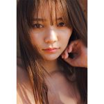 川津明日香、大人セクシーな妖艶グラビアで魅了＜週刊プレイボーイ＞