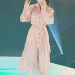 新田さちか、笑顔満開の「関コレ」ランウェイてくてく歩きにファンキュン！＜KANSAI COLLECTION 2023 S/S＞