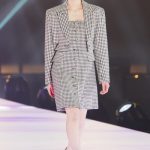古川優香、「関コレで」美しすぎる鎖骨をチラッ！＜KANSAI COLLECTION 2023 S/S＞