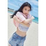 出口夏希、天真爛漫なハタチのヘルシー美脚を大胆披露！
