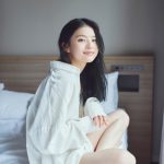 出口夏希、天真爛漫なハタチのヘルシー美脚を大胆披露！
