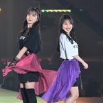 【写真特集】手島愛花さん＆岸本花音さん、「関コレ」で美脚見せのミニスカコーデを披露＜KANSAI COLLECTION 2023 S/S＞