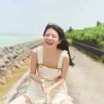 出口夏希、天真爛漫なハタチのヘルシー美脚を大胆披露！