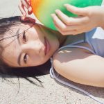 出口夏希、天真爛漫なハタチのヘルシー美脚を大胆披露！