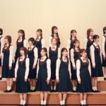 AKB48、メンバーの学生時代を追体験する新曲『どうしても君が好きだ』MVが公開!