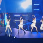 【写真特集】iZ BREAK、「関コレ」で美脚見せの装でパワフルにパフォーマンス！＜KANSAI COLLECTION 2023 S/S＞